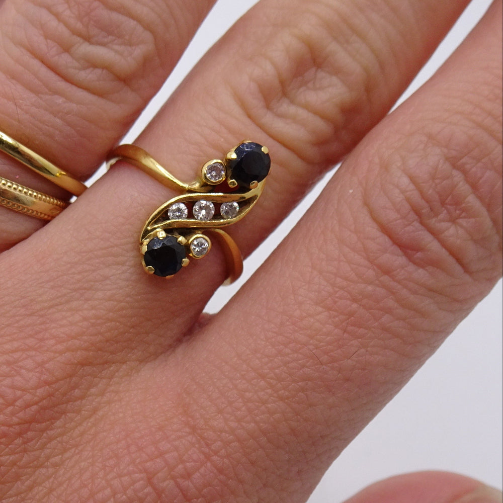 Bague en Or Jaune avec saphirs et diamants 18K - Taille 52