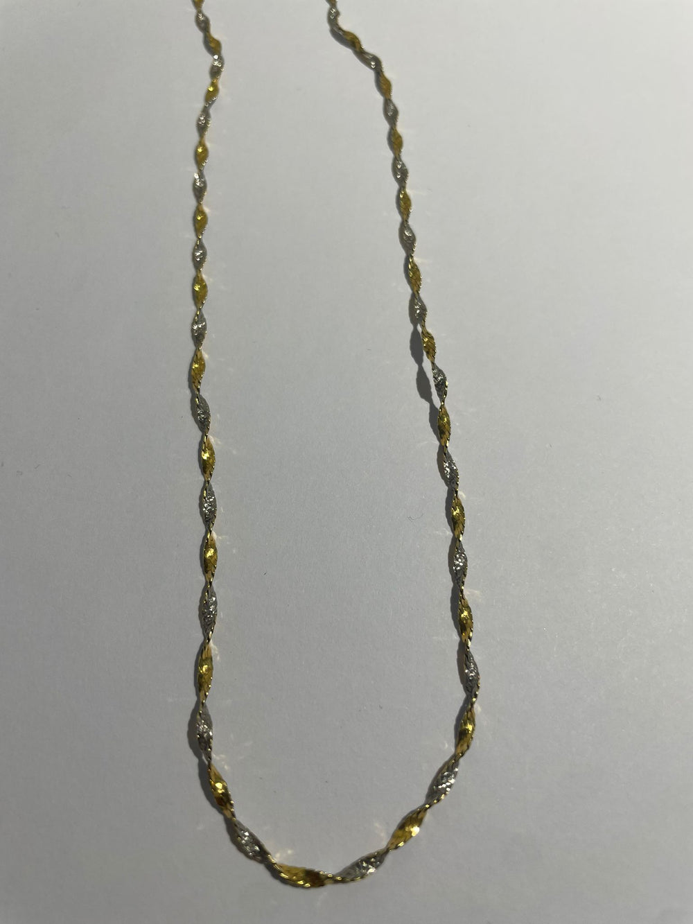 Collier Ras du Cou en Or Jaune et Blanc 18K 4.33 Grs