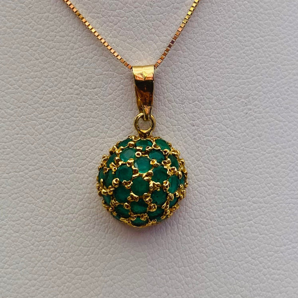 Pendentif Médaillon en Or Jaune avec Émeraude 18K - 1.69 Grs