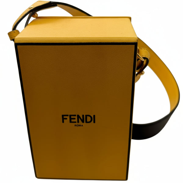 Pochette Fendi jaune en cuir de veau