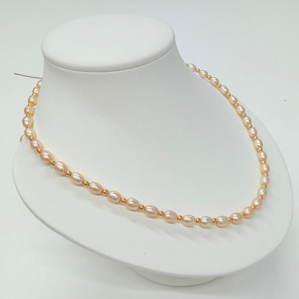 Collier ras du cou en perles d'eau et Or Jaune 18K