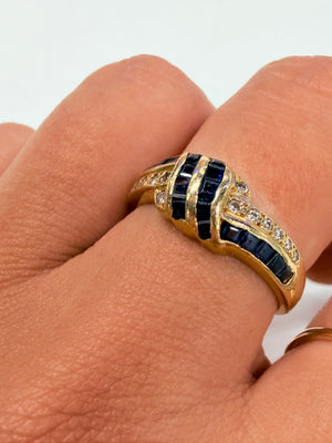Bague en Or Jaune 18 K avec Diamants et Saphir