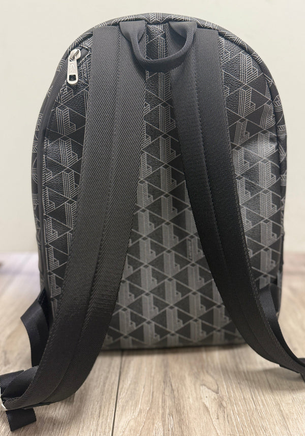 Sac à dos Monogram Lacoste The Blend – Coloris Noir et Gris