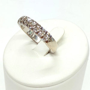 Exquise bague en Or Gris avec diamants