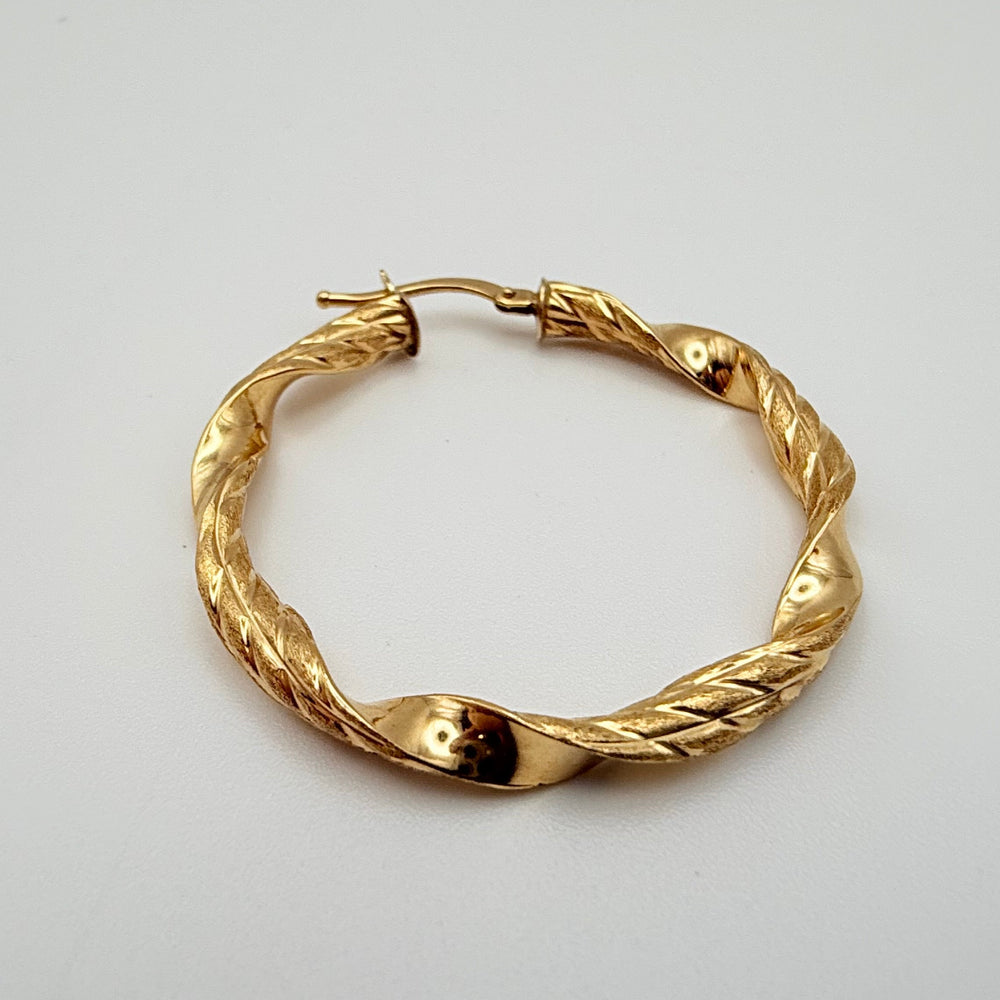 Boucles d'oreilles créoles en or jaune 18K 3.2 Grs