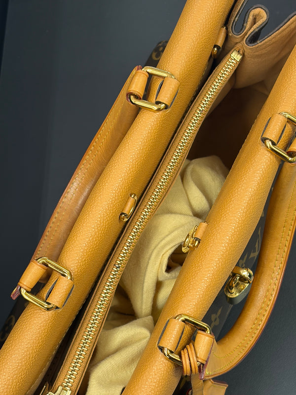 Sac à main Louis Vuitton Venus MNG épice très bon