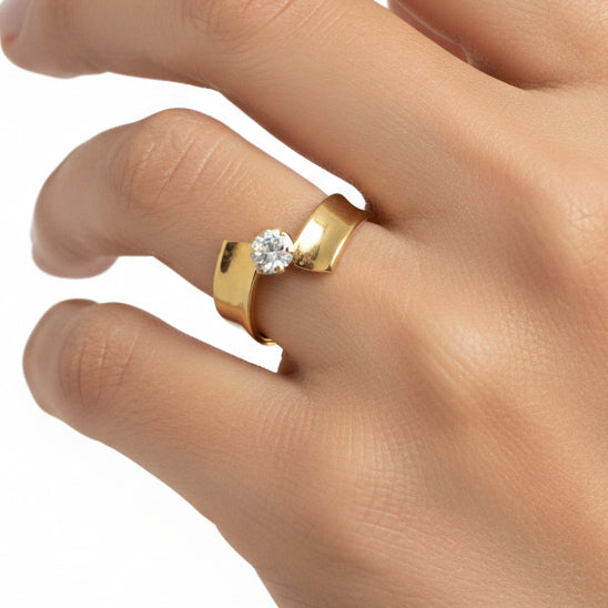 Titre : Bague Or Jaune 18 Carats avec Oxyde