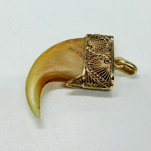 Pendentif griffe de tigre en or jaune 14 K