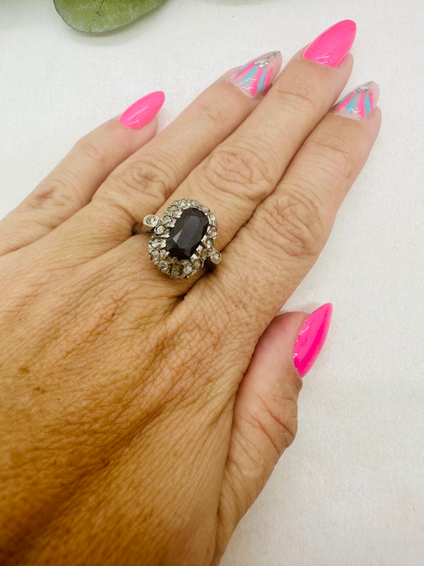 Bague ancienne en Or Blanc avec Diamants et saphir