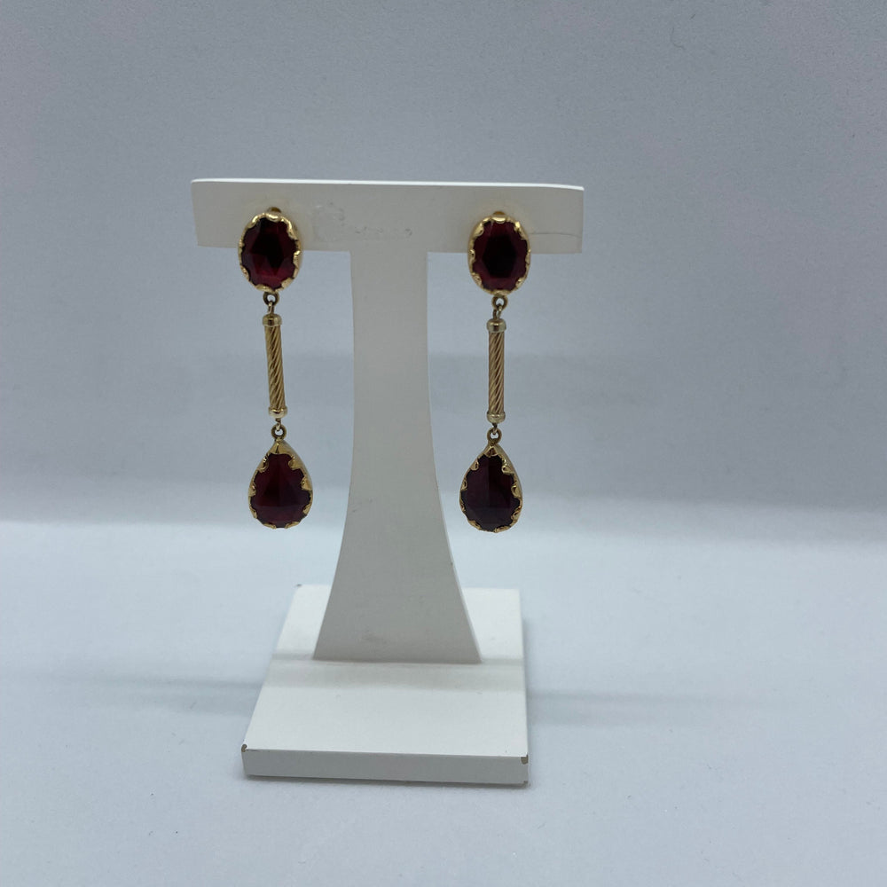 Boucles d’oreilles pendantes en or jaune 18 K avec grenats