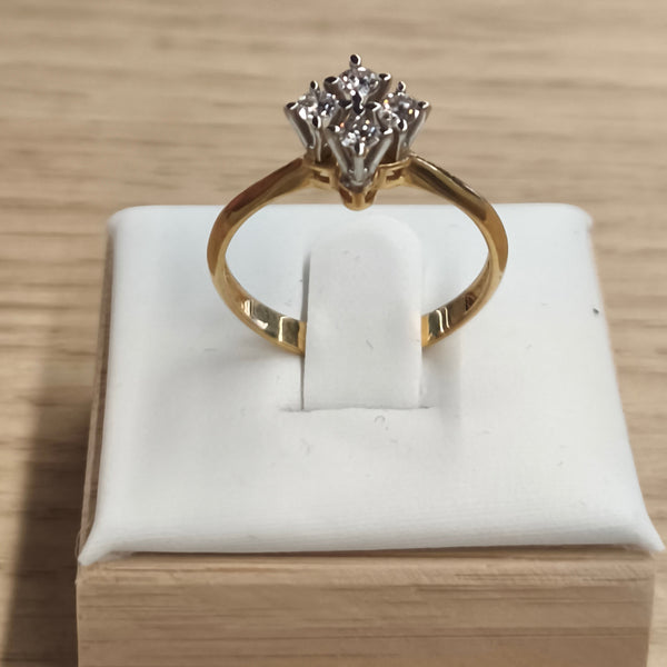 Bague Solitaire en Or Jaune 18 Carats Moissanites Carré