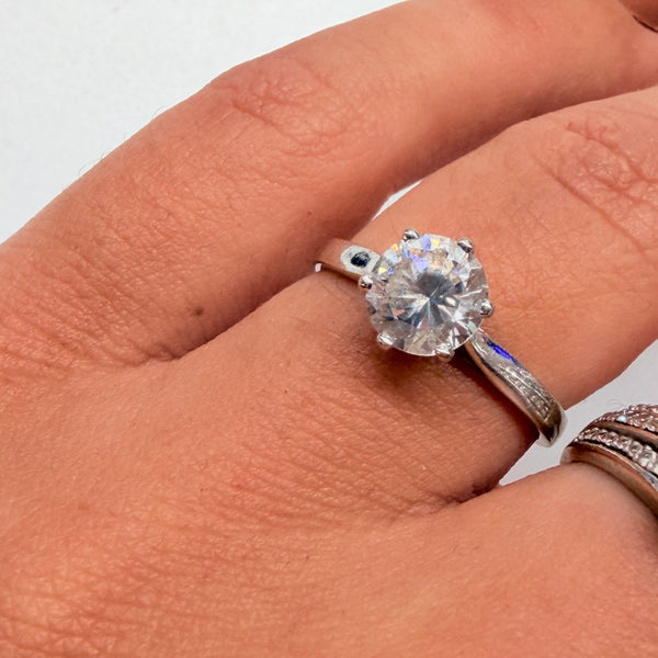 Bague Solitaire Or Blanc 18k avec Zirconium