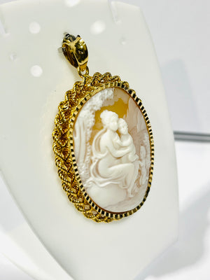 Camée Or Jaune 18 K -  16.23 G