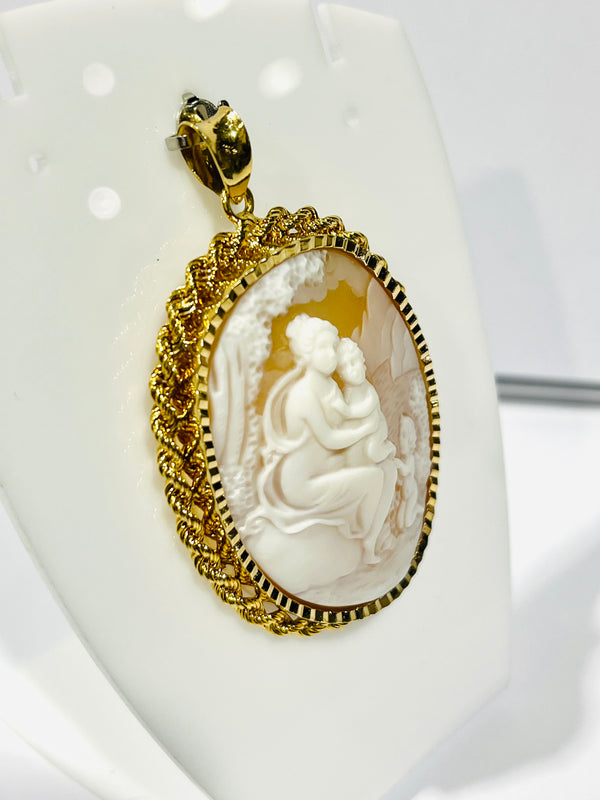 Camée Or Jaune 18 K -  16.23 G