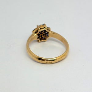 Bague Marguerite en Or Jaune avec Diamants et Saphir