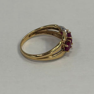 Bague en or 18 carats avec 3 pierres  naturelles