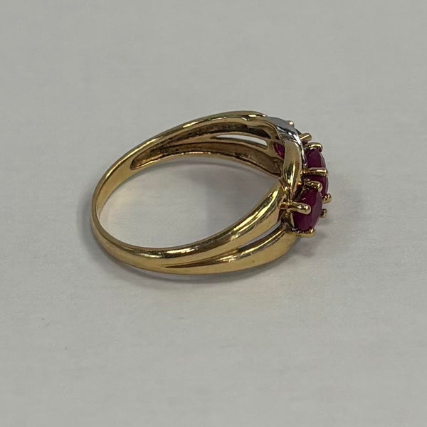 Bague en or 18 carats avec 3 pierres  naturelles