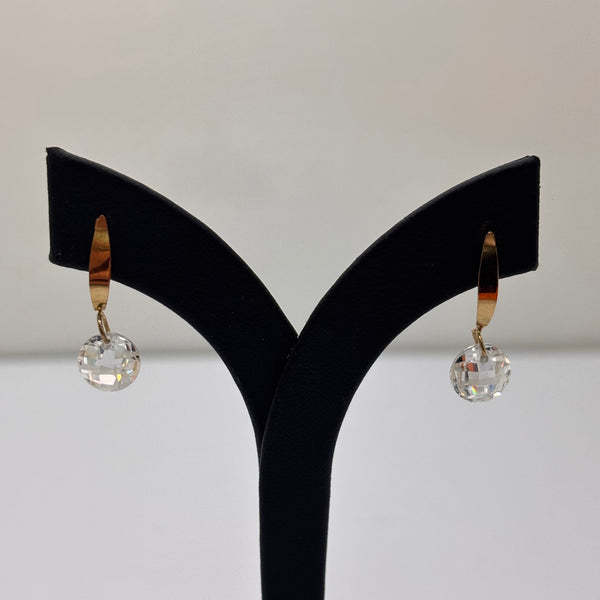 Boucles d'oreilles  en or jaune 18 carats Poids -1.88 Grs