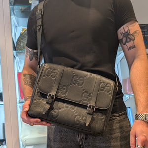 Sacoche Gucci GG Jumbo en Cuir Noir en très bon état