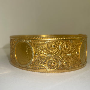 Bracelet manchette en Or jaune 18K 48.98 Grs