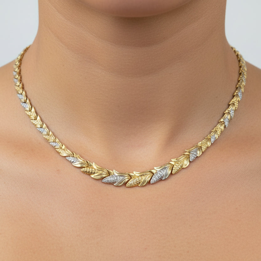 Collier ras du cou en or 18 K - 15.99 G