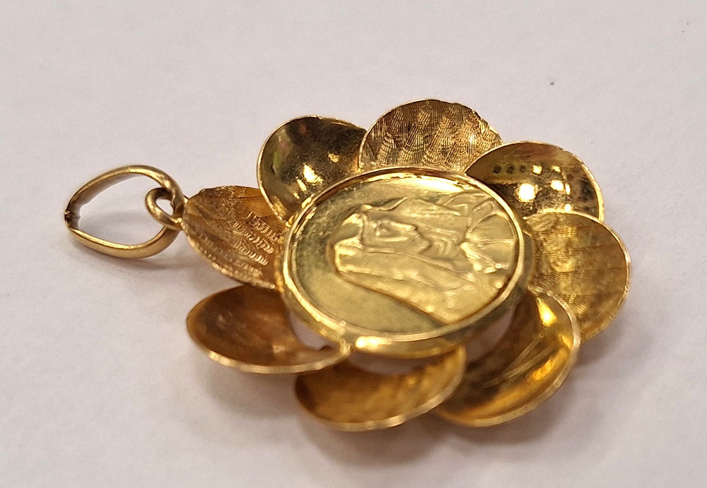 Pendentif Médaille Vierge Marie en Or Jaune 18k
