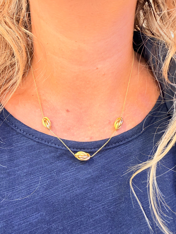 Parure collier et boucles oreilles en or jaune 18k 3.96 Grs