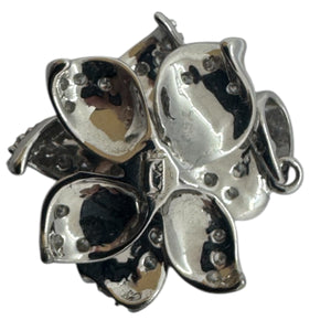 Pendentif Fleur Or Blanc 18 carats avec 40 Diamants - 3.68 Grs