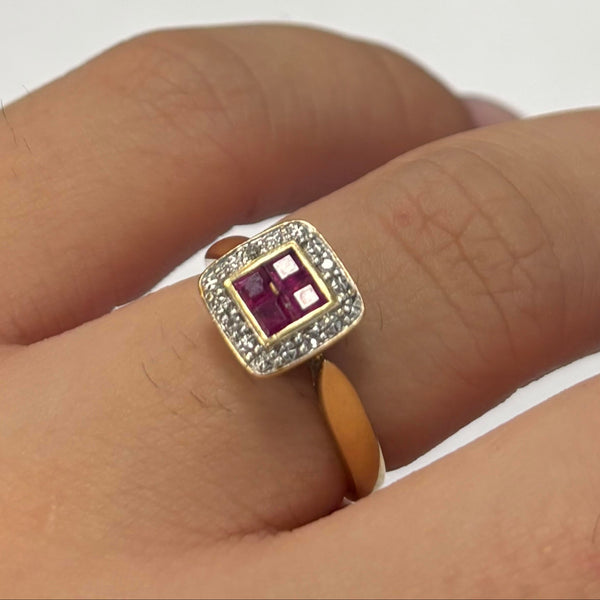 Bague Empierrée en or jaune 18 carats