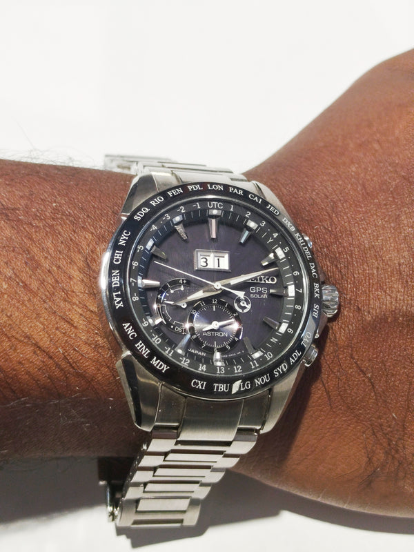 Montre Seiko Astron SBX149, Chronographe, Acier Noir, 2010 Très Bon Etat
