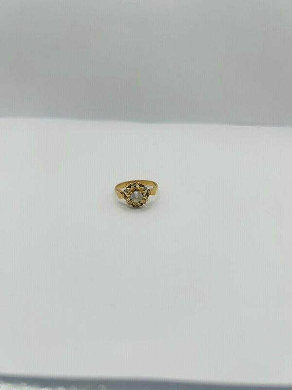 Bague en or jaune avec pierre centrale oxyde de zirconium