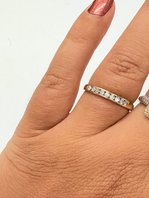 Bague demi tour en or jaune 18k et diamants