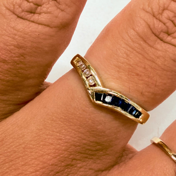 Bague en Or Jaune 18 K avec Diamants et Saphir