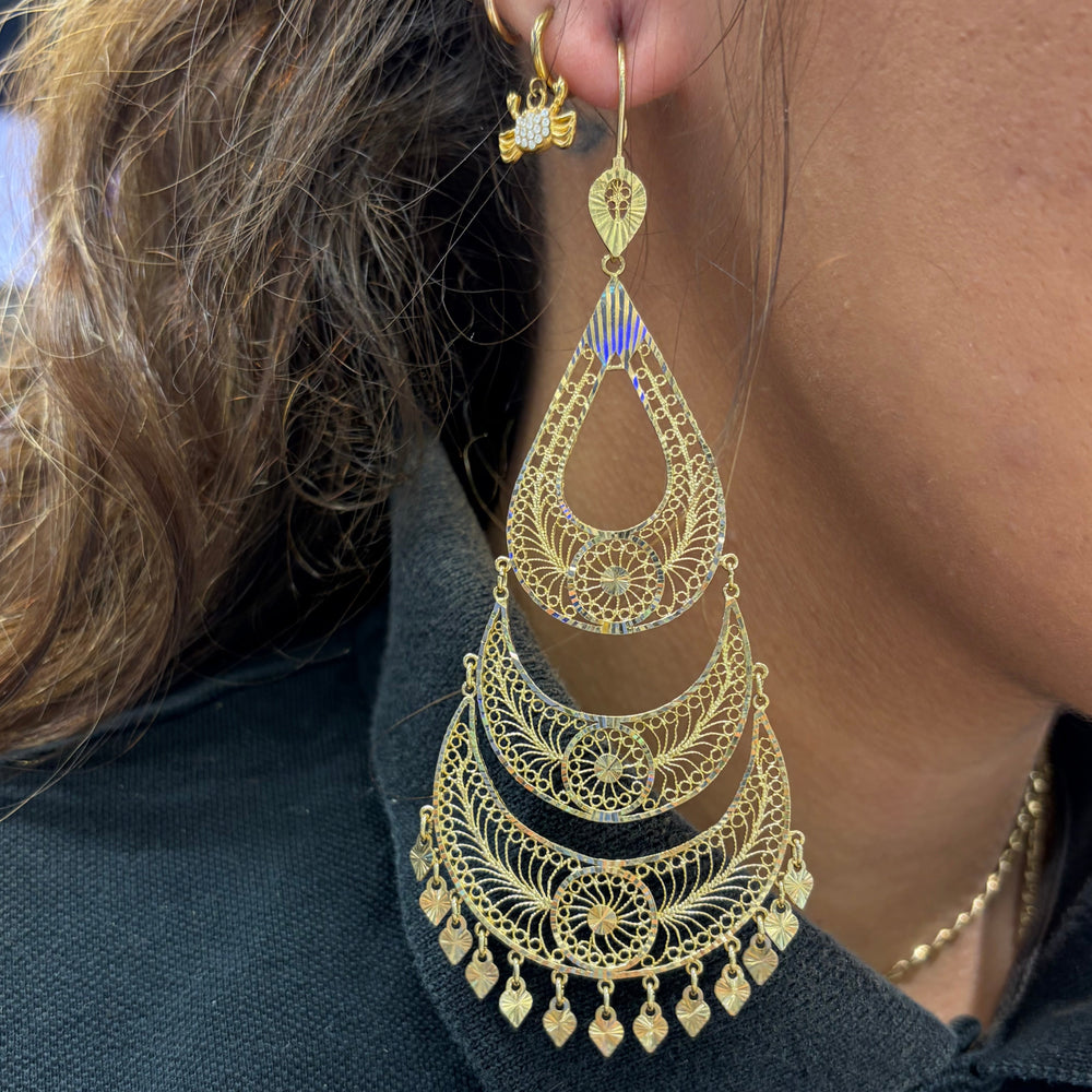 Boucles d'oreilles pendantes en or jaune 18K - 22.20gr