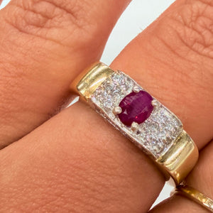 Rare Bague Tank en Or Jaune et Blanc, Diamants et Rubis