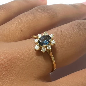 Bague en Or Jaune sertie de diamants et saphir