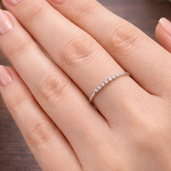 Bague en Or gris 18K demi-tour - 0.73G - Taille 53
