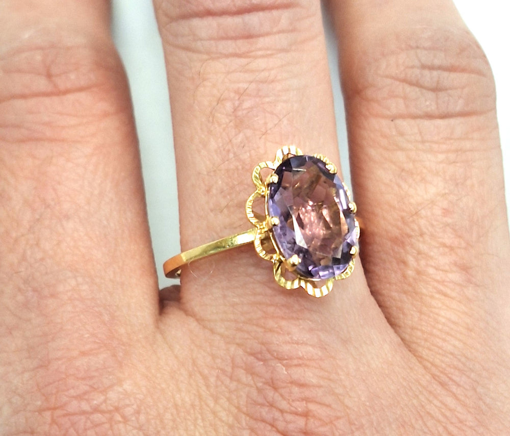 Bague en Or Jaune 18k avec Améthyste