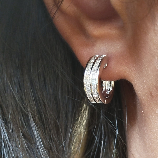 Boucles d'oreilles  en or blanc 18 carats Poids-5.66 Grs