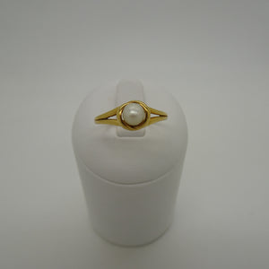 Bague en Or jaune 18K avec perle blanche