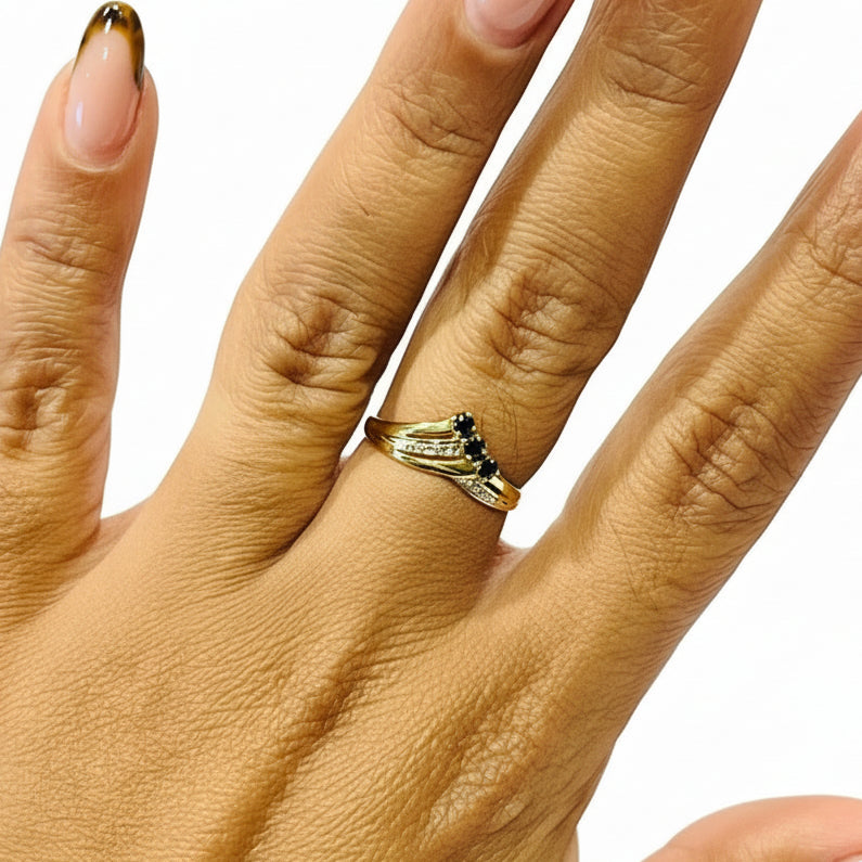 Bague en Or 18K avec 3 Saphirs - T54 - 1.29gr