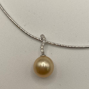 Collier Ras du Cou Or Blanc 18K Diamants & Perles 5.76 Grs