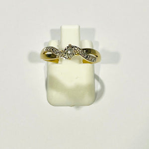 Bague en Or Jaune 18K sertie de Diamants