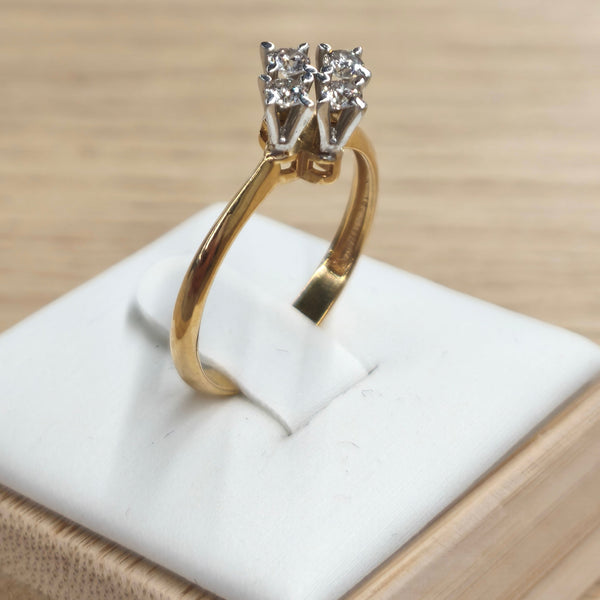 Bague Solitaire en Or Jaune 18 Carats Moissanites Carré