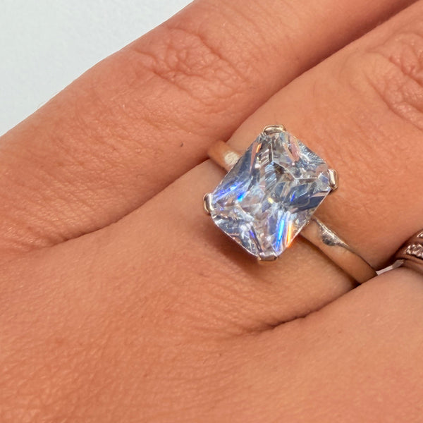 Bague Or Blanc Solitaire Zirconium Rectangulaire 18k