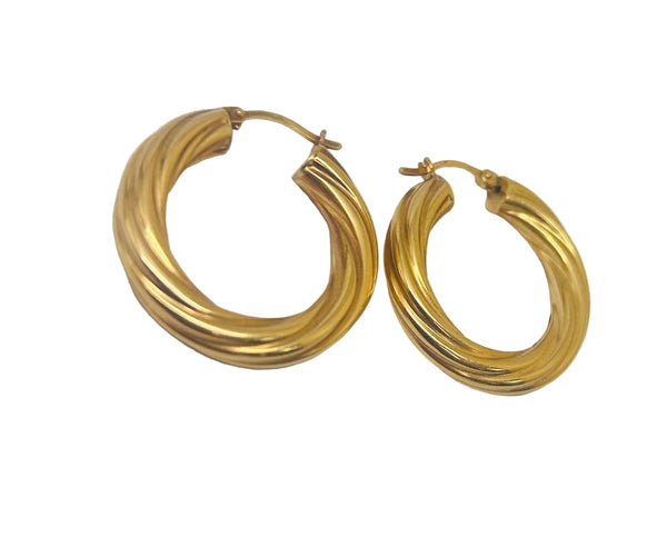 Boucles d'oreilles créoles en or jaune 18K