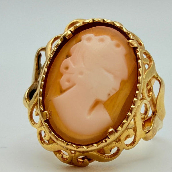 Camée en or jaune 18 carats, taille 51 Poids - 3.19 Grs