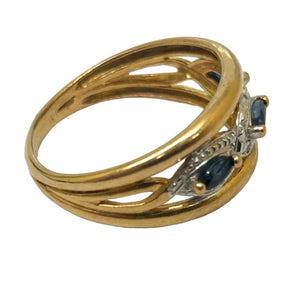 Bague en Or Jaune avec 3 Saphirs entourés d’effets diamantés