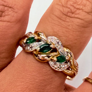 Bague Or Jaune et Blanc 18 K avec Émeraudes et éclats de diamants