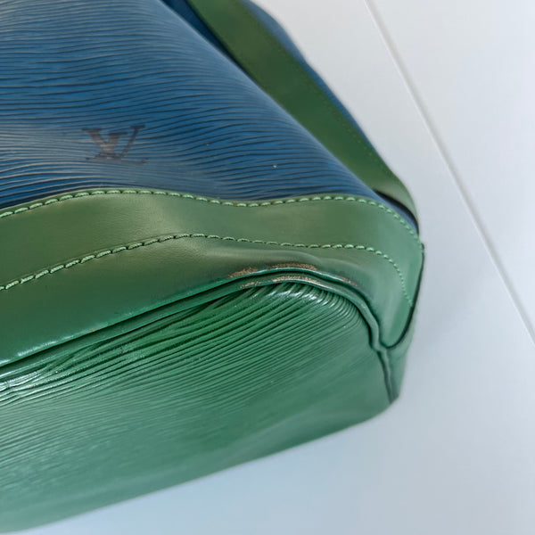 Louis Vuitton Noé Vintage en Cuir Épi Bleu